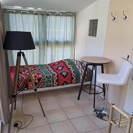 Holiday home Les Volets Bleus *