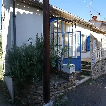 Les Volets Bleus * Prémian