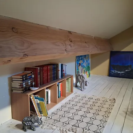 Feriehus Les Volets Bleus Prémian